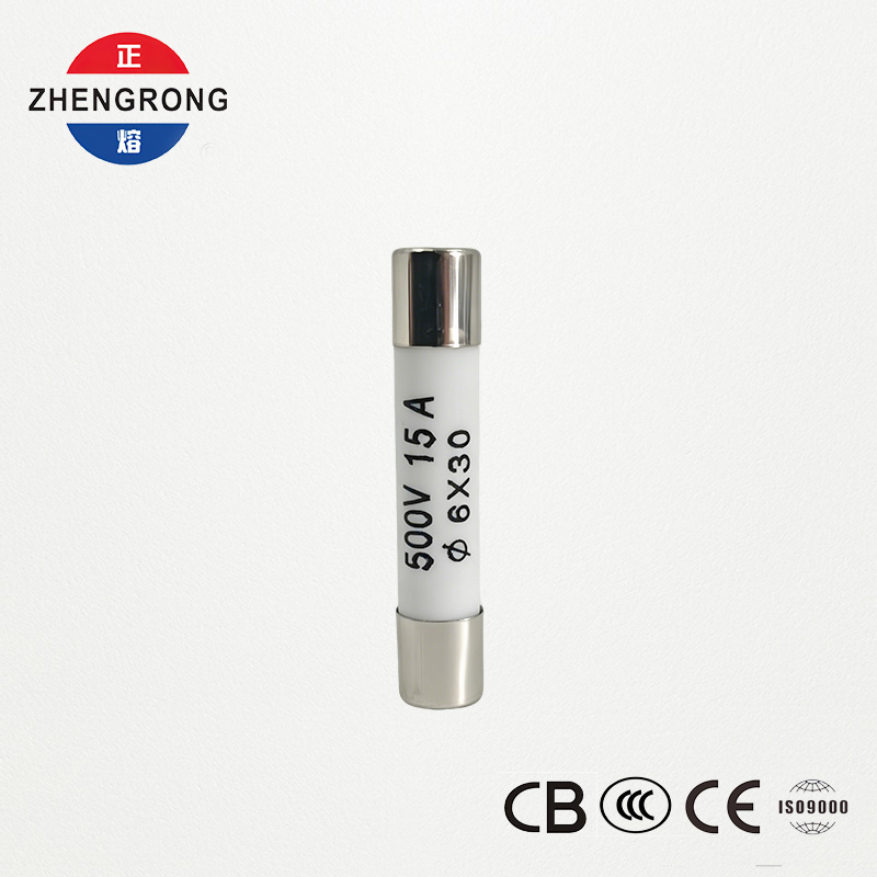 Sekring 15A 6*30mm R058 Kualitas Tinggi kanggo Distributor Internasional