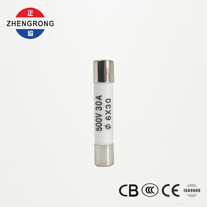 Sekring 30A 6*30mm R058 Kualitas Tinggi kanggo Distributor Internasional